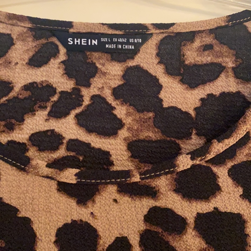 Shein leopard blouse. Worn once. Excellent condition. Size large - Picture 4 of 4